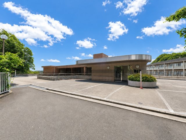 ◆その邸が魅せる、気品・上質・重厚感・極細やかさ、そのすべては訪れた者に安らぎと品性を与える特別な空間です。ここに住むからこそ意味がある。すべての（始まり）をここから迎えます。