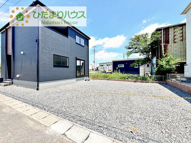 マイホームなら駐車場代がかかりません！しかも、自宅の駐車場で洗車ができます！今までコイン洗車に行っていた手間も省けて、節約にもつながります(^^♪