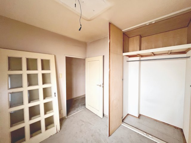 個人の部屋や寝室として使える洋室です