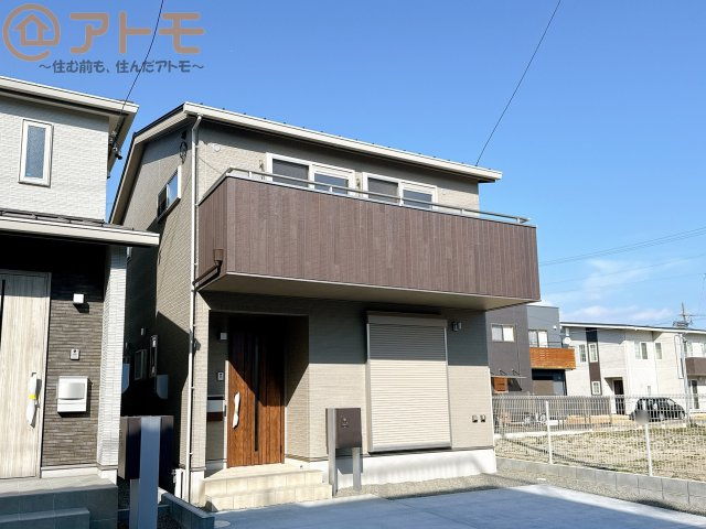 どっしりとした外観は安心感のあるマイホームを実感できますね♪