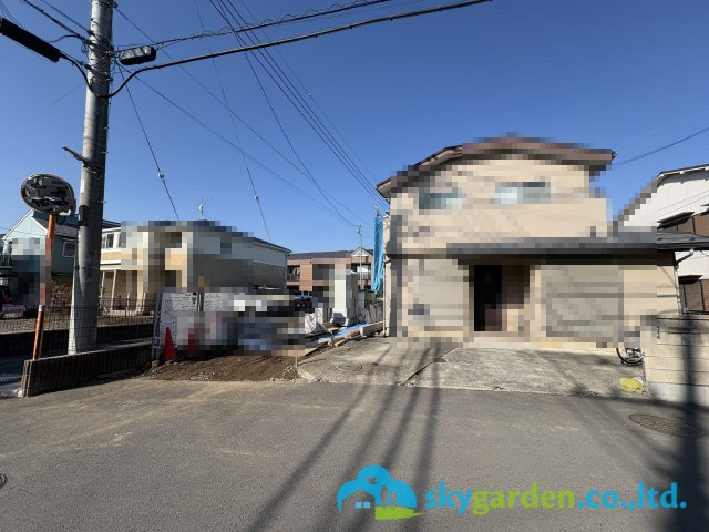 前面道路含む現地写真です
