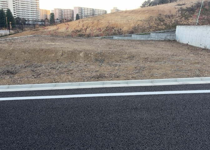 人が暮らすうえで日光は大切な要素となります。日当たりの良さは譲れないポイントですね。併せて近くに大きな建築物の建築予定がないか、あるいはそれが可能な土地が近くにないか事前に確認することもお勧めします。